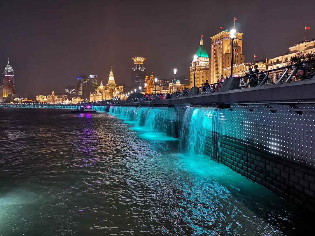 “上?！げ灰沟木省?，看進(jìn)博會(huì)如何打造黃浦江水中的高防水性照明！
