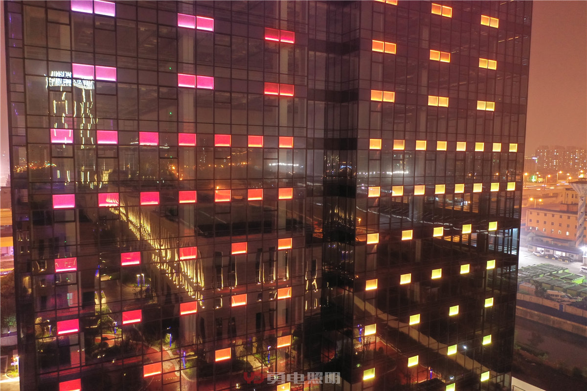 1567820610764201.jpg 晚上64.jpg